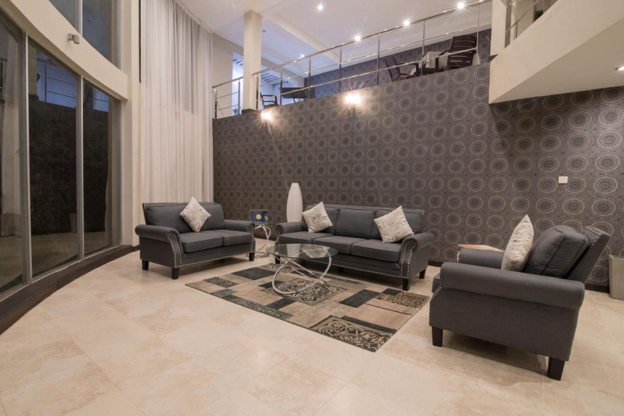 W Residence Kandy Extérieur photo